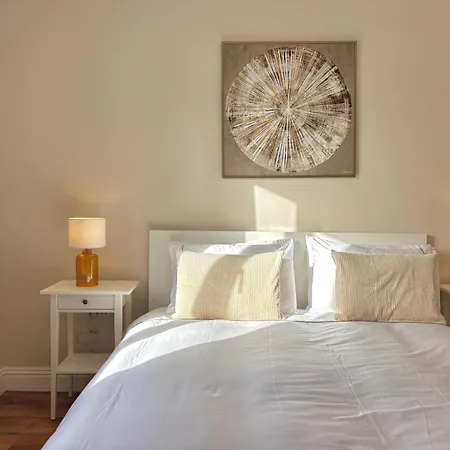 Harbour Haven Cobh- Sea & Cathedral View Apartment